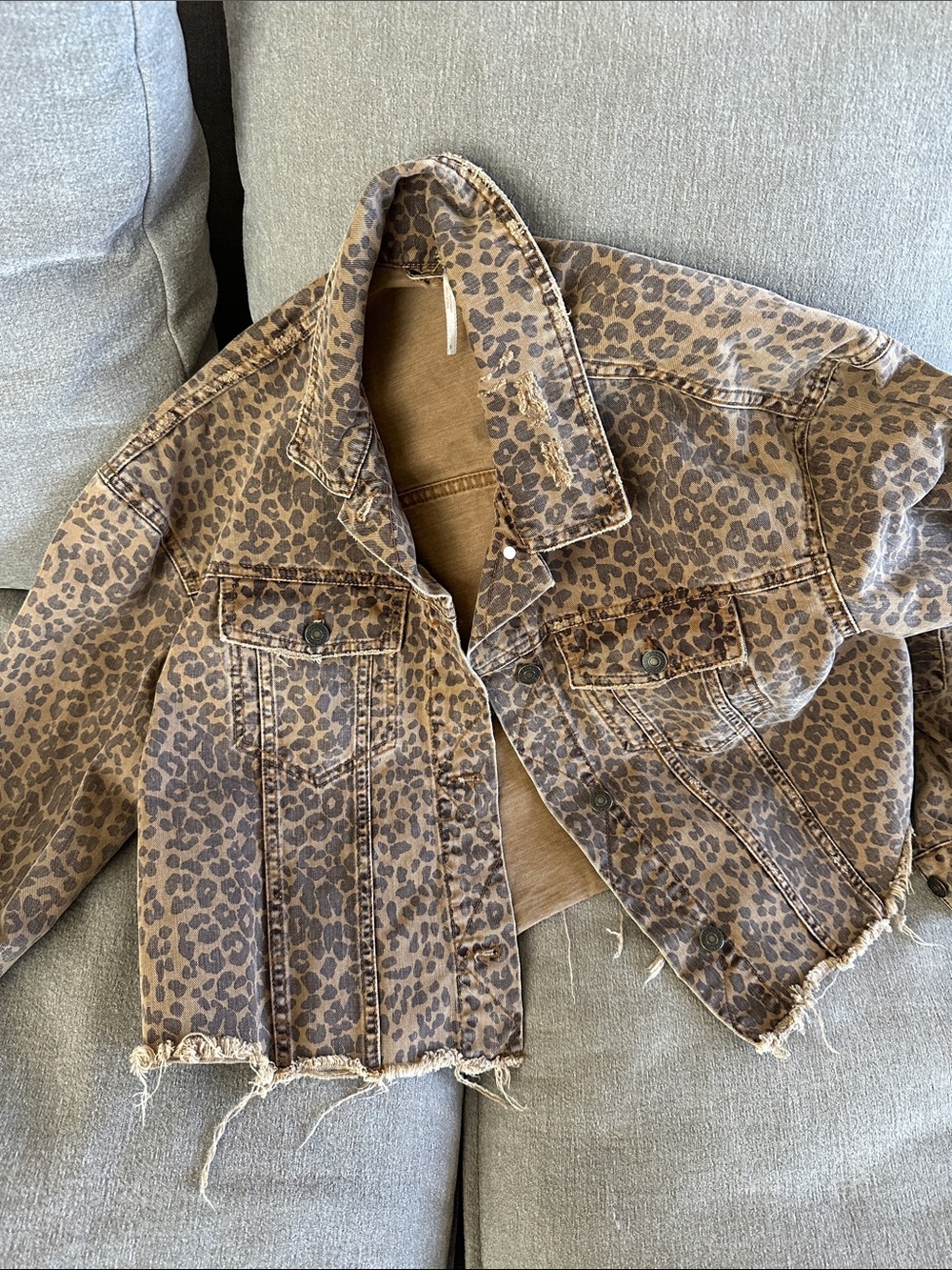 Cute lepord free people denim jacket size small - Picture 2 of 9